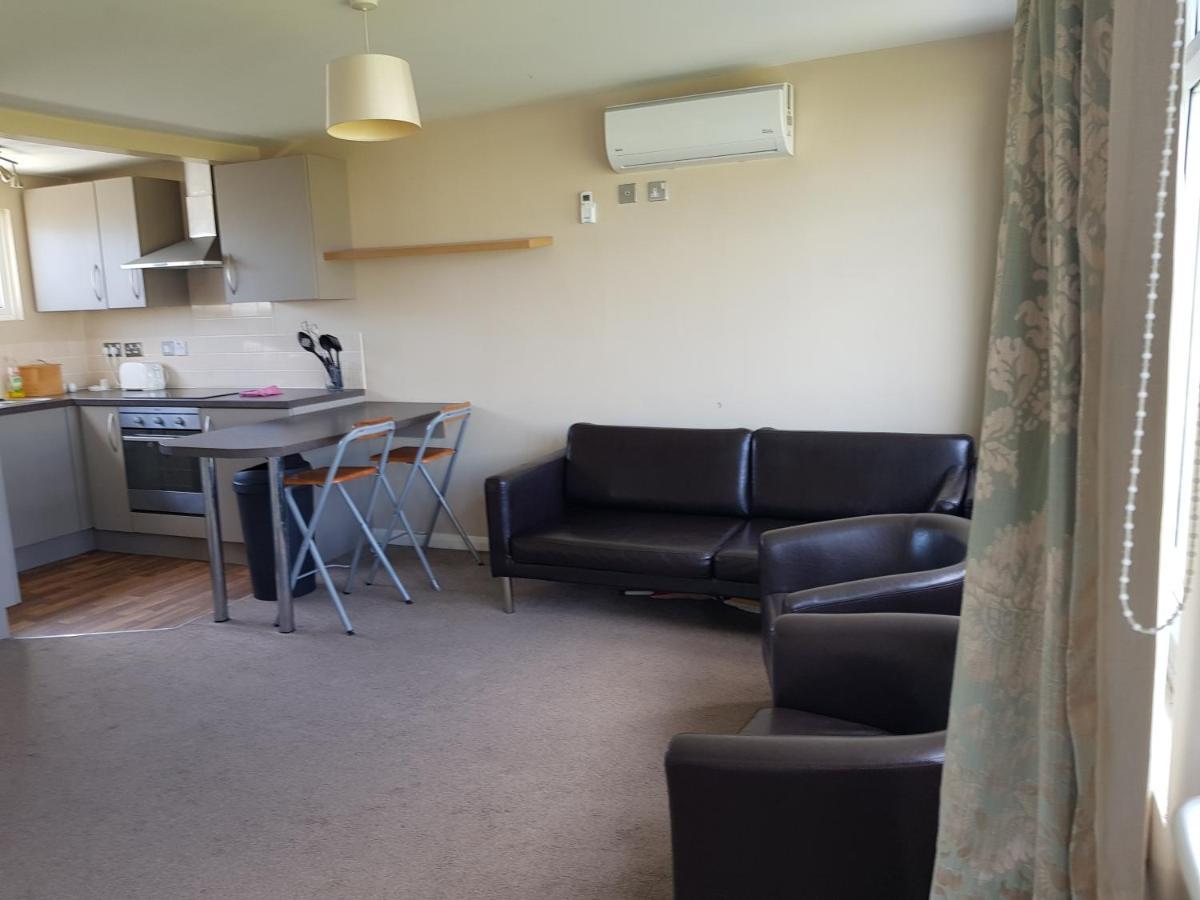 Camber Sands Holiday Chalets - The Grey Exterior photo